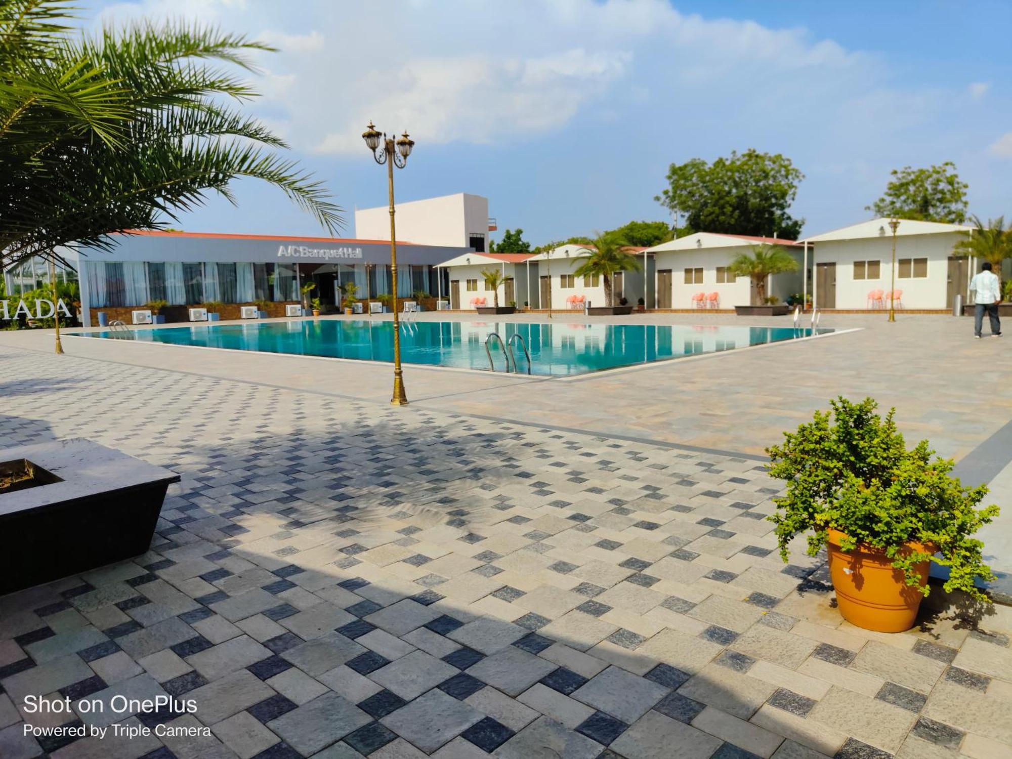 Vss Lawns & Resorts Llp Shahada Eksteriør bilde